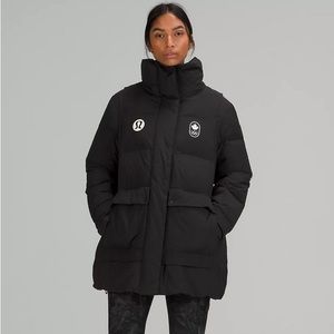 Lululemon Team Canada parka 2022. Size 8. Black. NWT